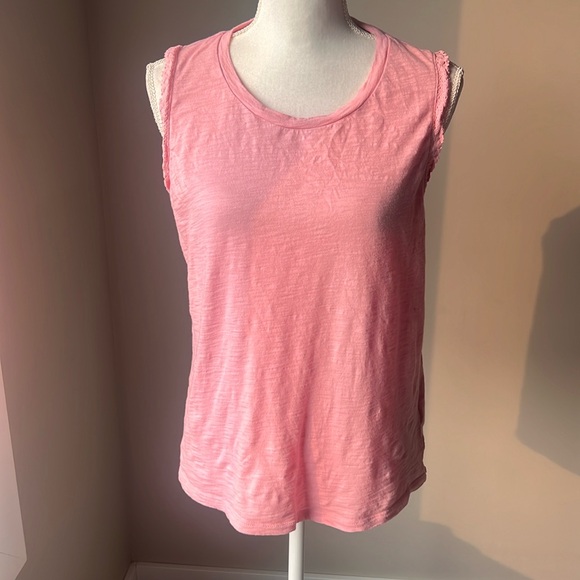GAP Tops - Gap Sleeveless Top